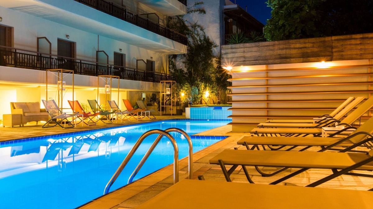 Skiathos Town Hotel | Bourtzi Hotel