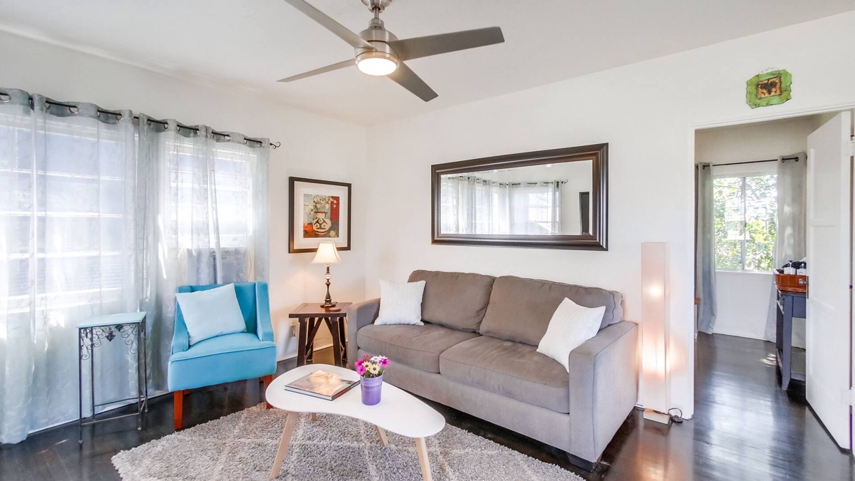 South Park Apartment | Boutique 1 bedroom in walkable & trendy neighborhood of South Park