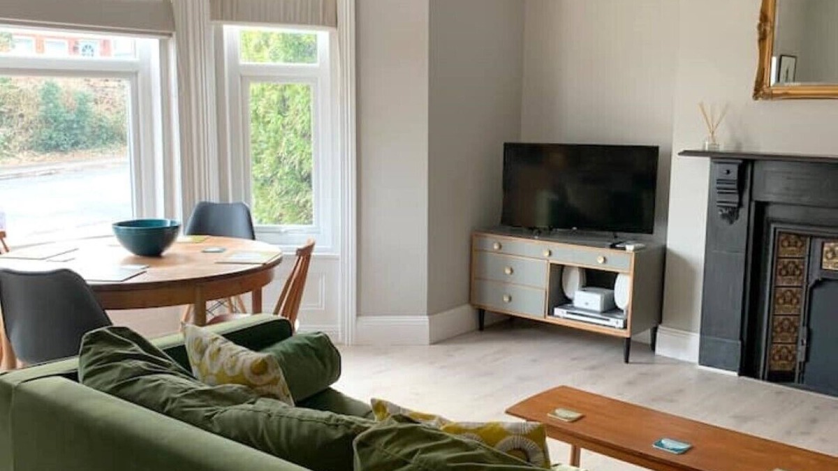 Westbourne Apartment | Boutique 2 bed apt mins from Bournemouth beaches
