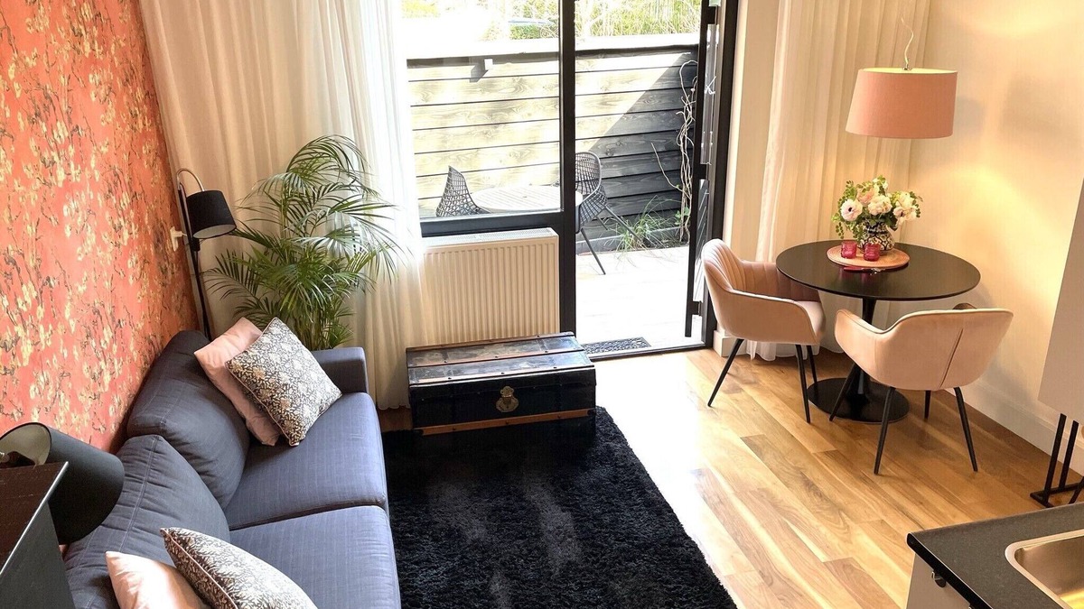 Bergen Apartment | Boutique Apartments Bergen "Pink" with sunny private terrace, courtyard