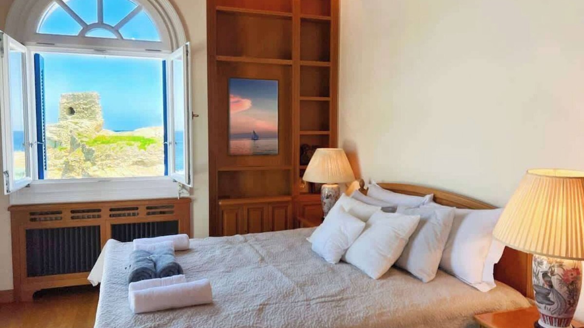 Paleopolis Bed & Breakfast | Boutique B&B Sea Views & Breakfast - Suite 1