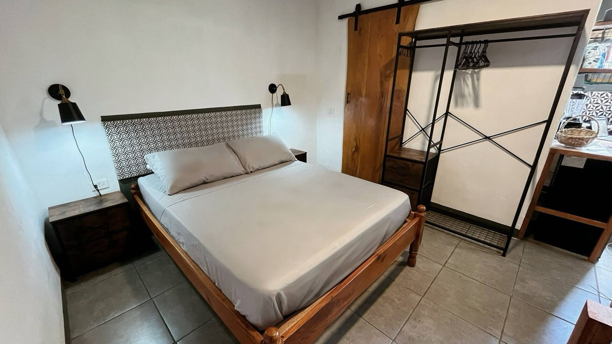 Santa Cruz House | Boutique Bungalow with Kitchen, Terrace & Views