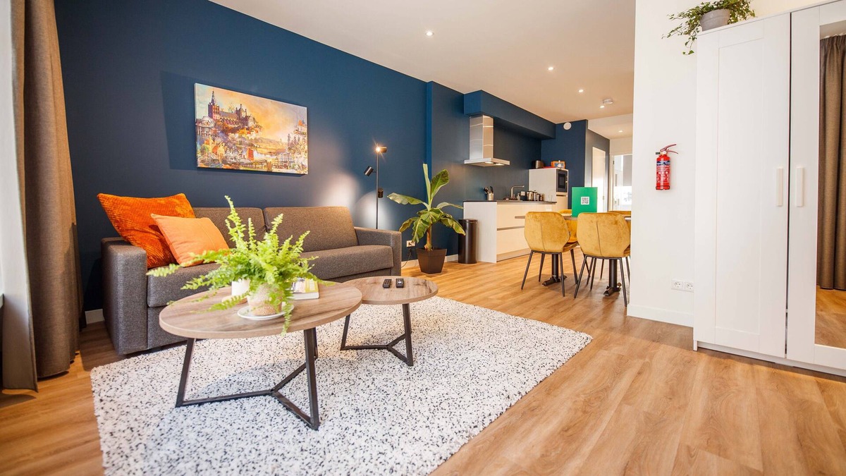 's-Hertogenbosch Apartment | Boutique Chic 55m² Apartment with City Garden - 's-Hertogenbosch