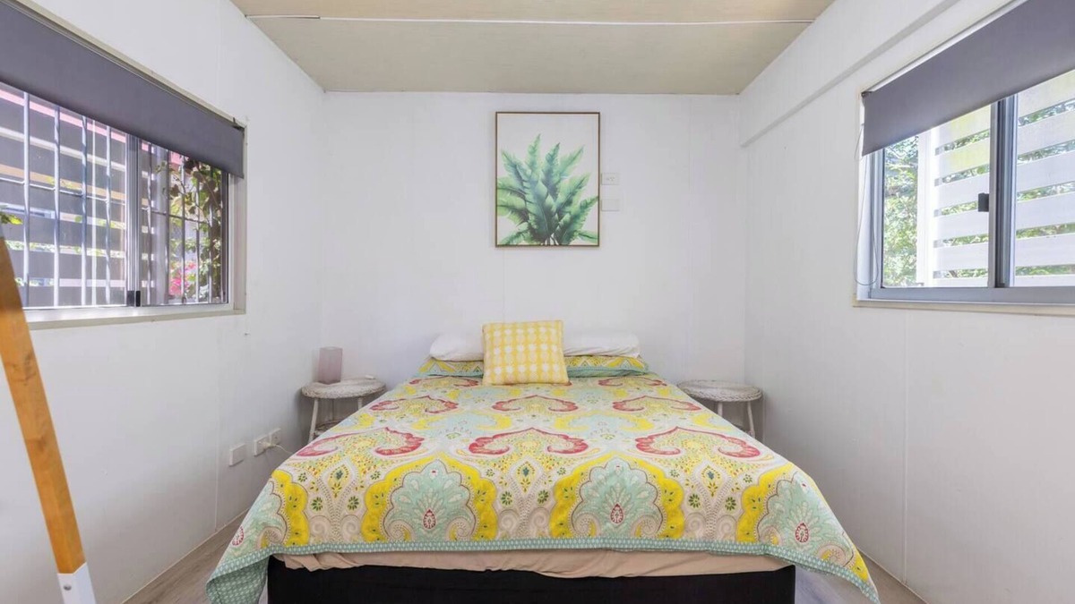 Taigum House | Boutique granny flat— A/C +Wifi+ Parking+ Deck