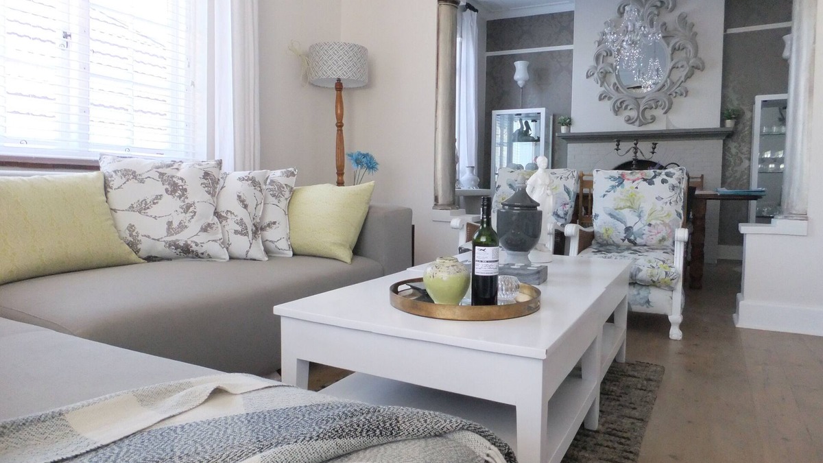 Knysna House | Boutique Heritage Home With Knysna Heads And Sunset Views