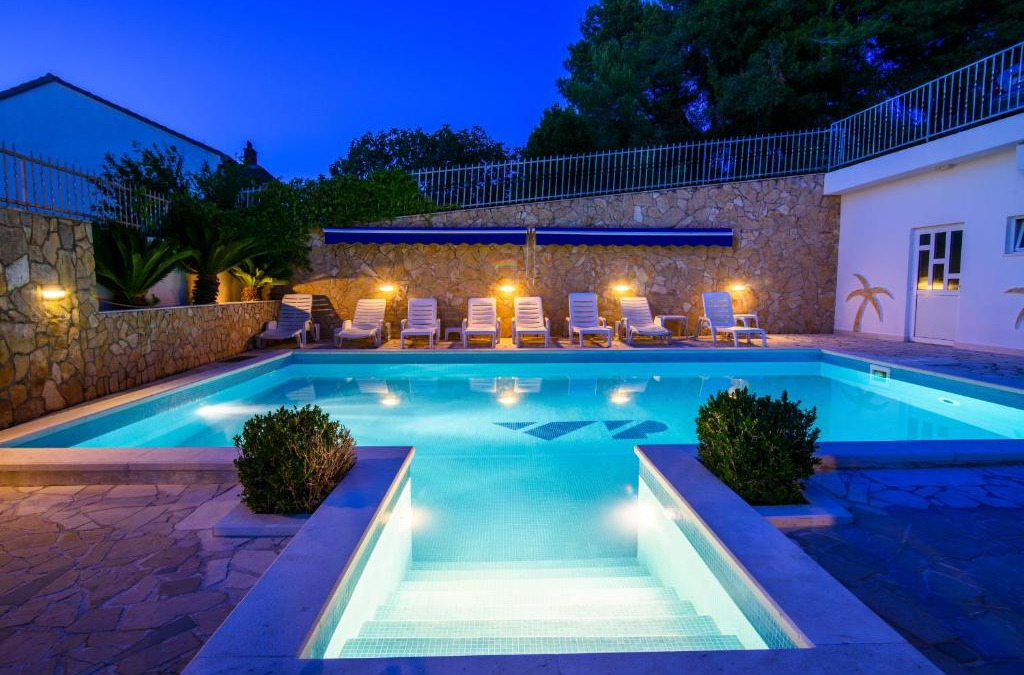 Okrug Gornji Bed & Breakfast | Boutique Hotel B&B Villa Paula