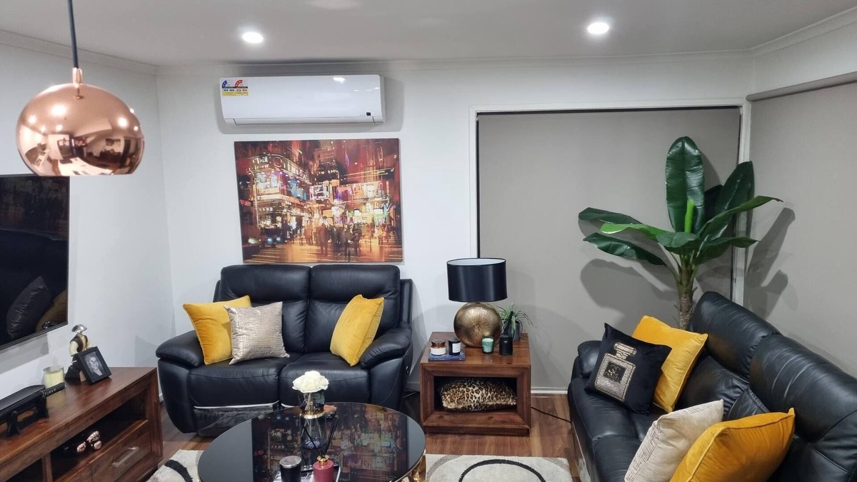 Carrum Downs House | Boutique Hotel inspired modern 2 bedroom townhouse