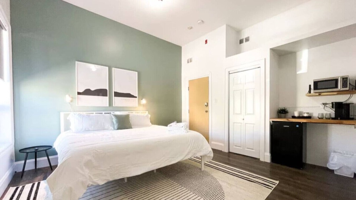 Thunder Bay Apartment | Boutique Hotel - Suite #9 King