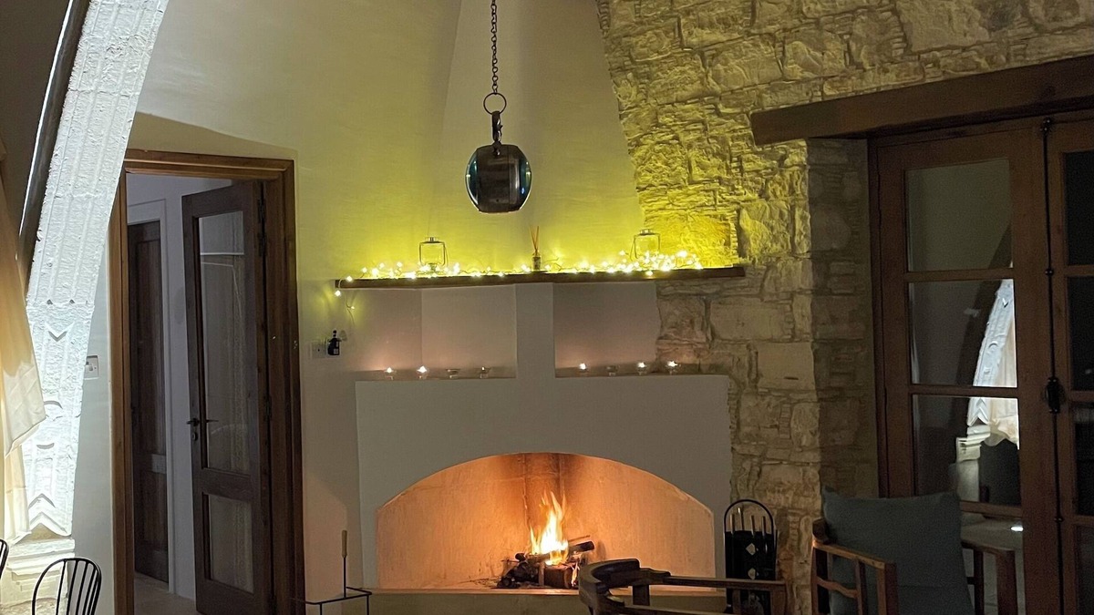 Lofou House | Boutique house/large garden/great mountain views