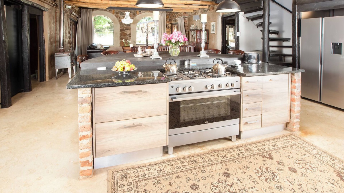 Greater Kokstad Villa | Boutique Lake Villa
