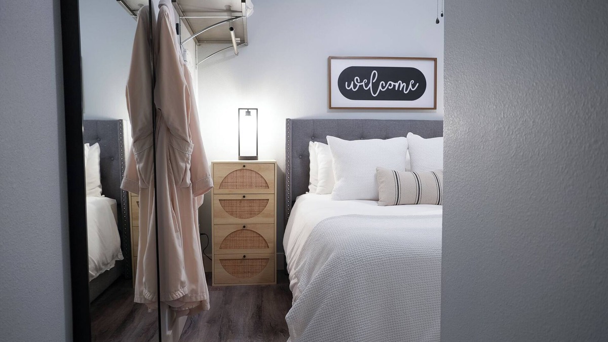 McMinnville Apartment | Boutique Lodging at the Douglas on Third right on Charming Historic 3rd St. #11