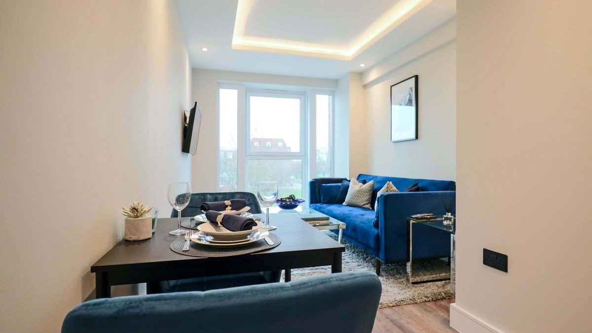 Welwyn Garden City Apartment | Boutique One Bedroom in Welwyn Garden City - Free Wifi