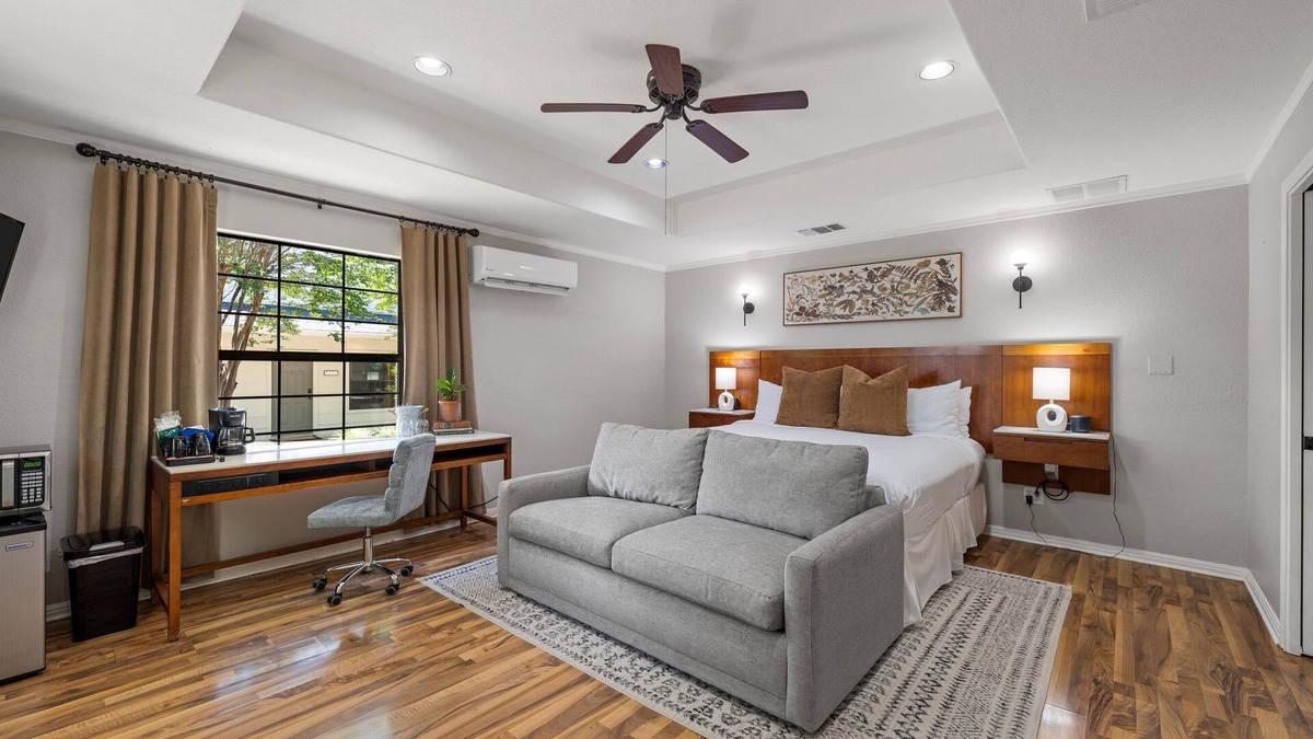Crawford Apartment | Boutique Retreat: Private Suite with Pool & Outdoor Games Surrounded by Nature