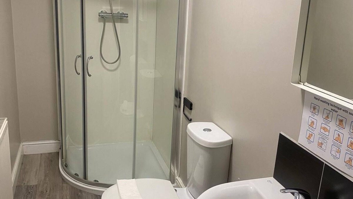 Wakefield House | Boutique Room in Wakefield City Center
