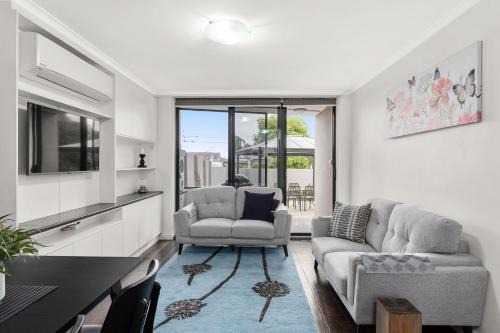 Essendon Apartment | Boutique Stays - Lilly Pilly