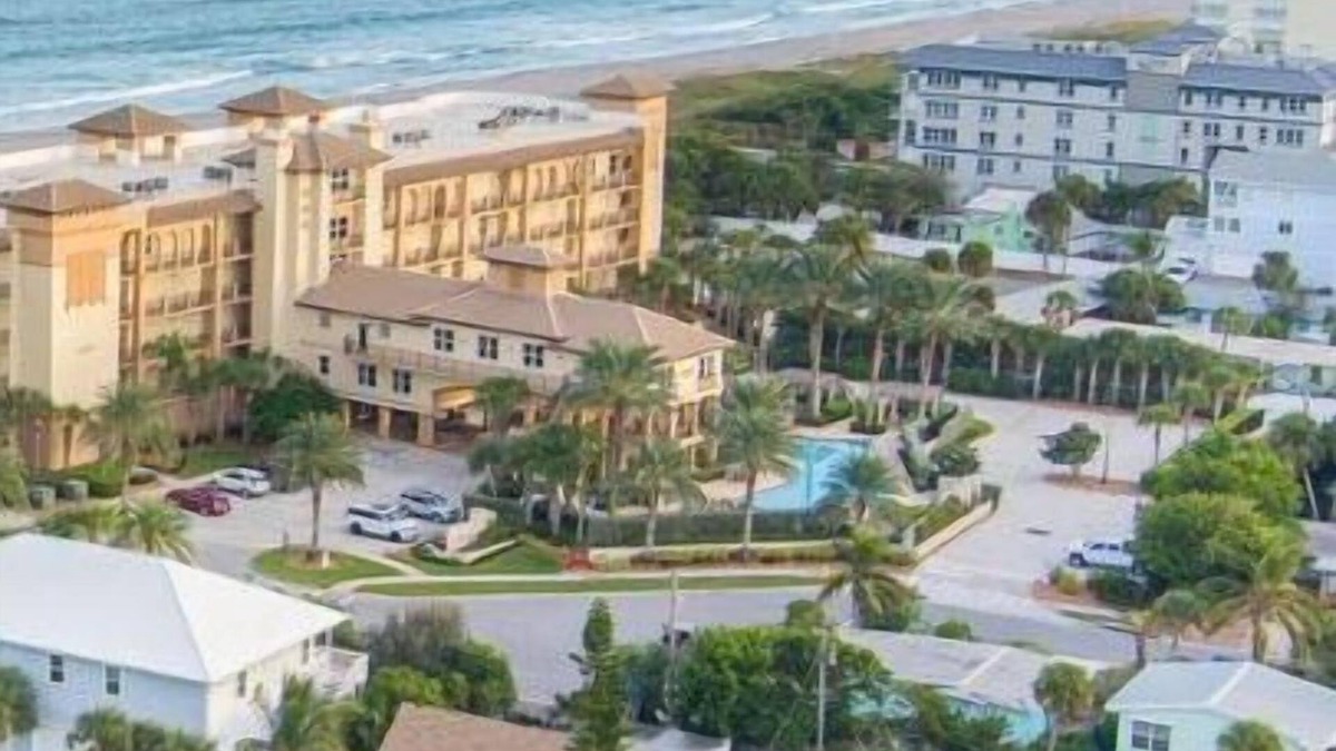 Winslow Reserve Apartment | Boutique Vacation Rental Complex at Beach