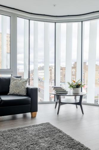 Canbury Apartment | Boutique Vertigo Apartment Central Kingston/London