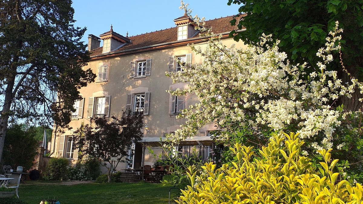 Bouvesse-Quirieu House | Bouvesse Quirieu: Mansion - Bouvesse-Quirieu