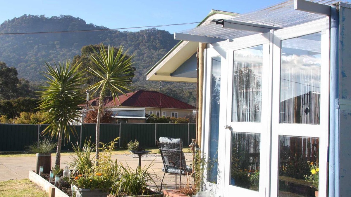 Kandos Apartment | Bower's Hideout - the central rocks
