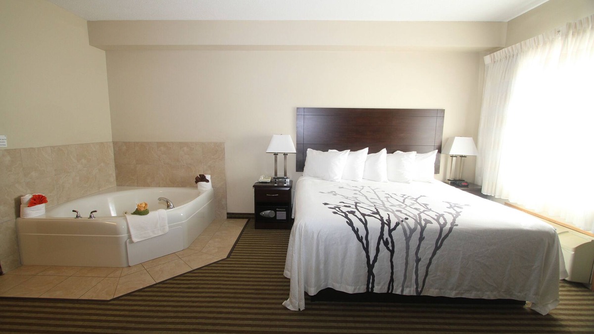 Bowman Hotel | Bowman Inn & Suites