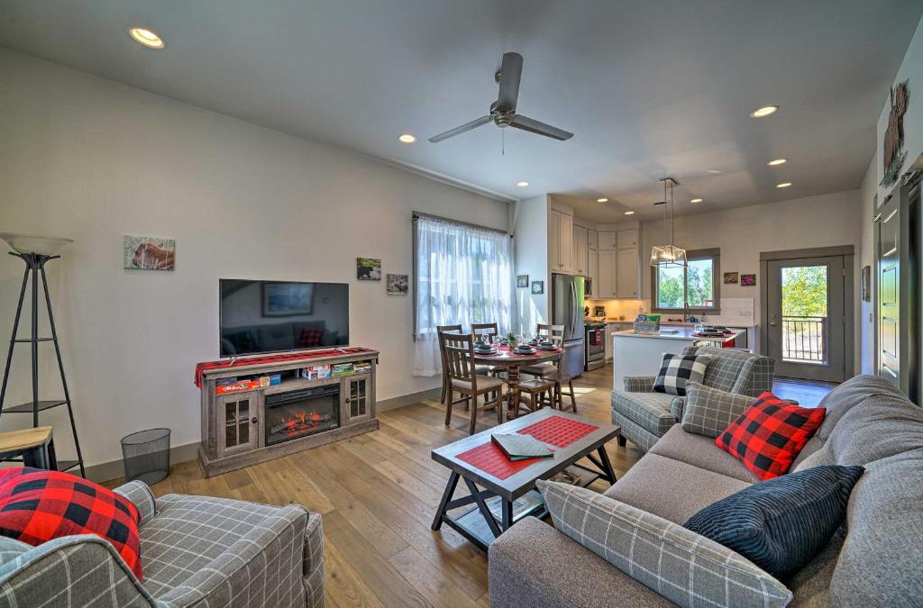 Four Corners House | Bozeman Home with Deck Walk to Fishing, Hot Springs