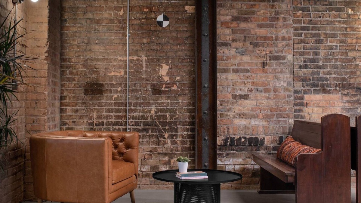 People's Freeway Hotel | Bposhtels SLC