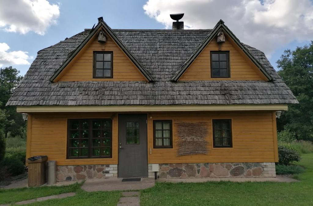 Irbene House | Brīvdienu māja Strazdi