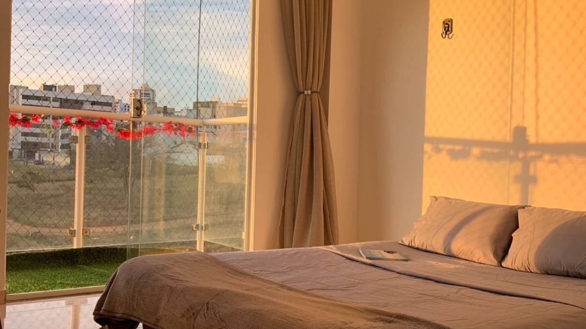 Candeias Apartment | Warm up by the fireplace 6 minutes from the Bahia Winter Festival