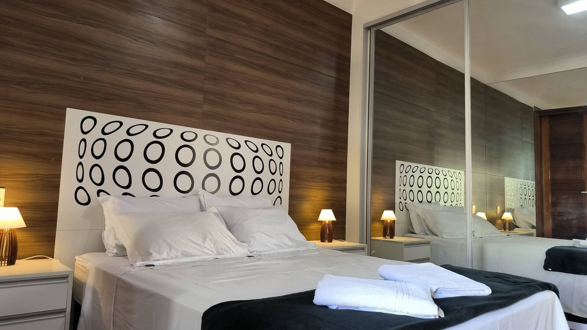 Pinheiros House | Conforto e Piscina Para Grupos na Vila Madalena