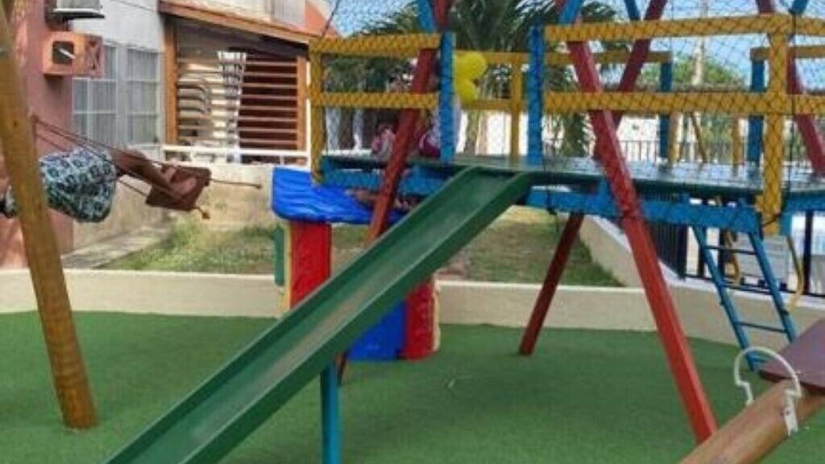 Barra dos Coqueiros Apartment | Ap 3/4 uma Suite Para 7 Pessoas Todo Equipado Condominio com Area de Lazer