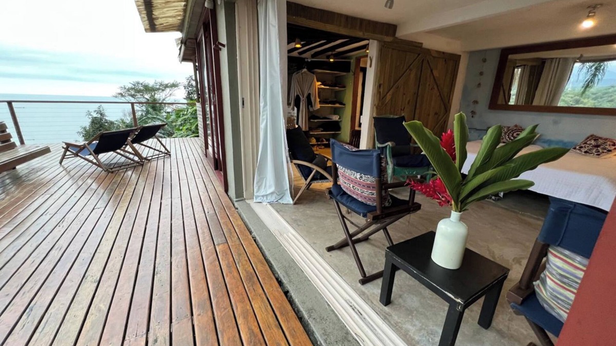 Barra do Sahy Cabin | Suite-Living Room with Sea View - Barra do Sahy