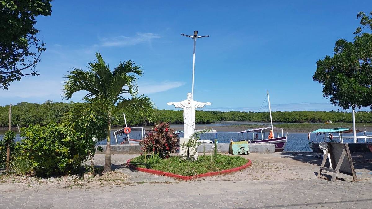 Vera Cruz Apartment | Cozy apartment on Cacha Pregos beach, picturesque nature. Pets accepted size P