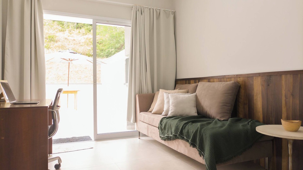 Rocio Pequeno Apartment | Apartment with terrace in the central region of São Francisco do Sul