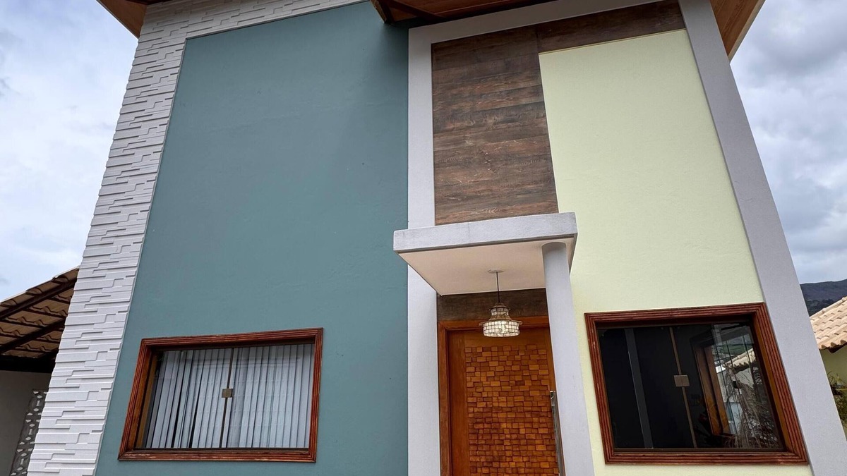 Caparao National Park House | Hummingbird House