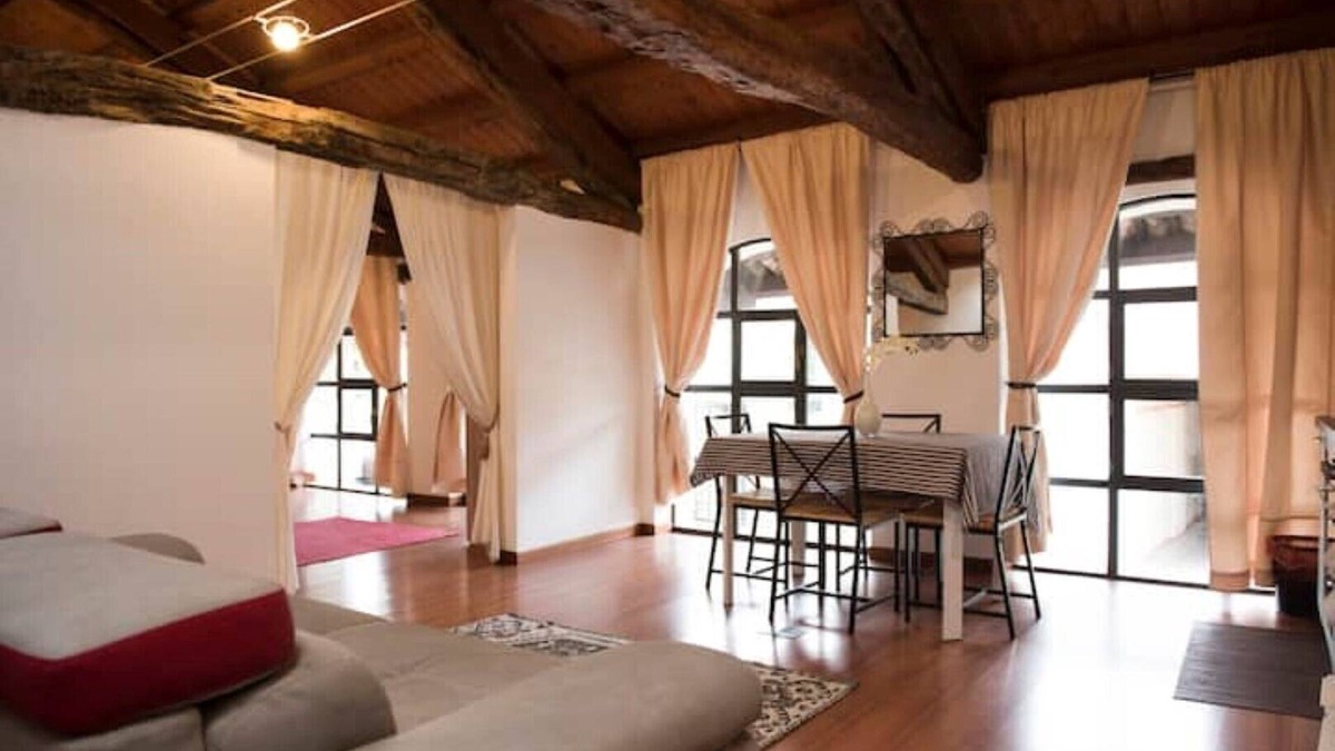 Bra Apartment | Bra Inn - Loft Apartment in downtown Bra