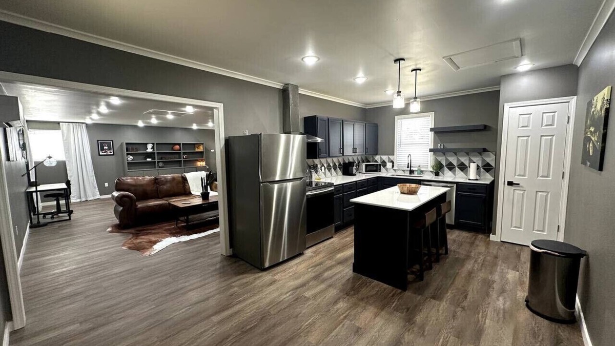 Turner Park House | Brady - Industrial Man Cave
