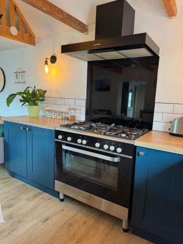 Hamnavoe Apartment | Braelea cozy - country out building with mezzanine