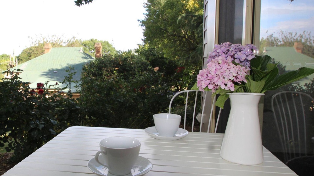 Millthorpe Apartment | Braeside Studio - Country Garden Accommodation