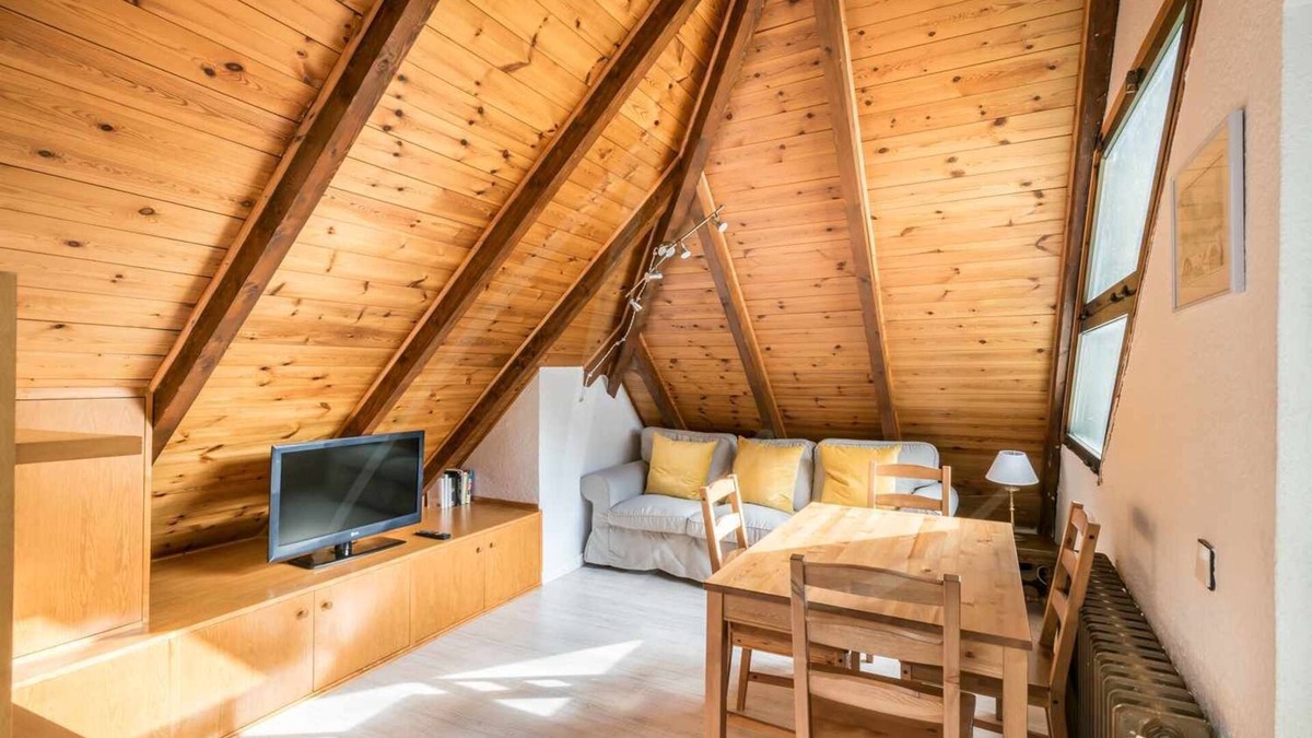 Garos Apartment | Brahets by SeaMount Rentals