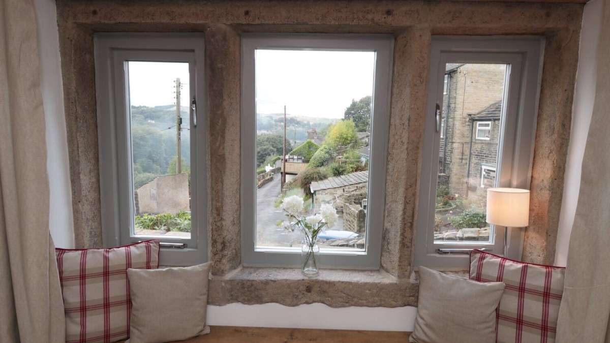 Hepworth Cottage | Bramble Cottage