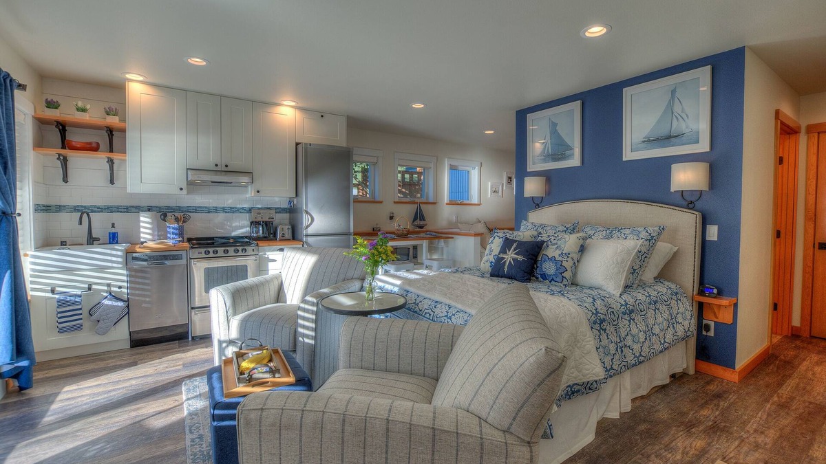Eastsound Cottage | Bramble Seaview Cottage - Lower Studio Suite With Sparkly Water View