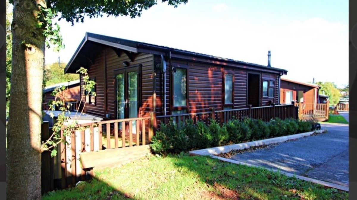 Paignton Cabin | Brambles Holiday Lodges