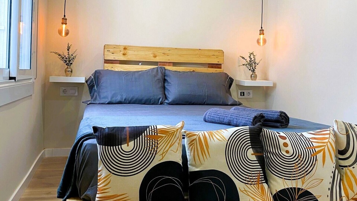 Santa Coloma de Gramenet Apartment | Brand new apartment in BCN with photo booth