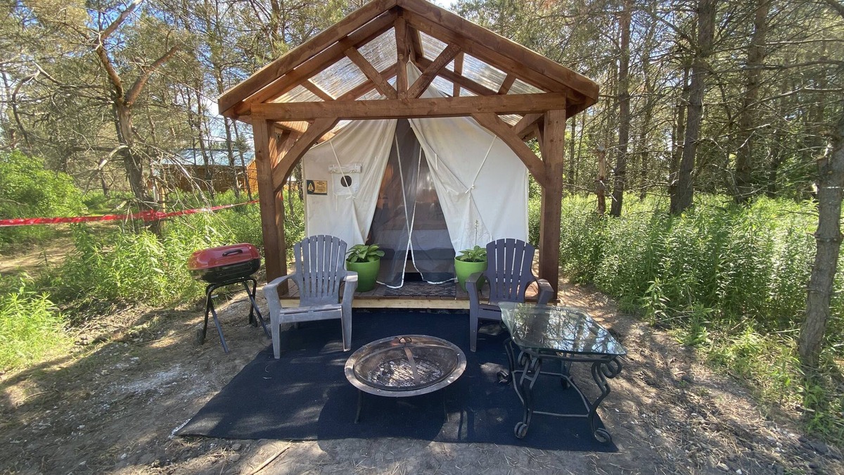 Hepworth House | Brand Glamping Tent, Hepworth, 3 Wooded Acres