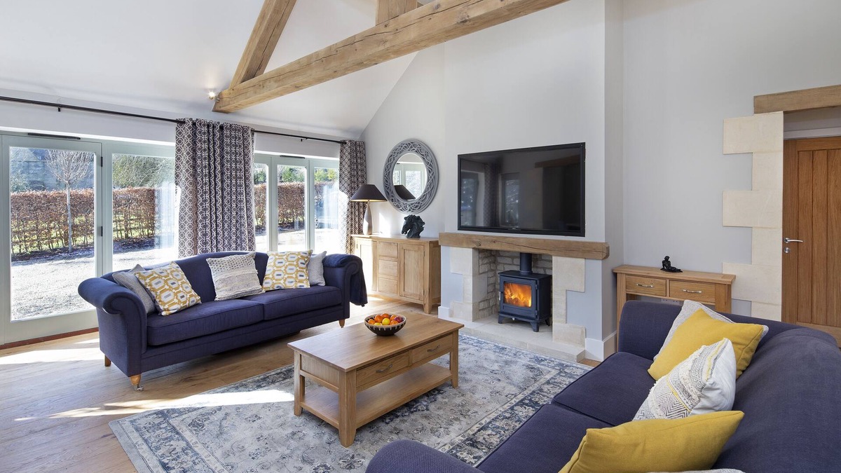 Shipton under Wychwood House | Brand new (2019) luxury one bedroom & ensuite in the heart of the Cotswolds