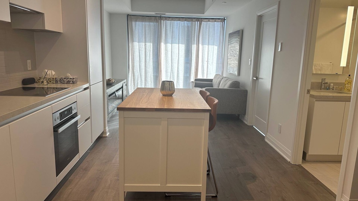 Downtown Mississauga Condo | Brand New 1+1 Condo at Mississauga