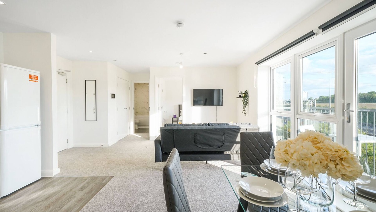 Luton Apartment | Brand New 2 Bed, 2 Bath Apartment in Luton 21