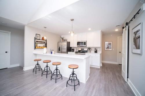 Bettendorf Apartment | Brand new 2 bed with office condo