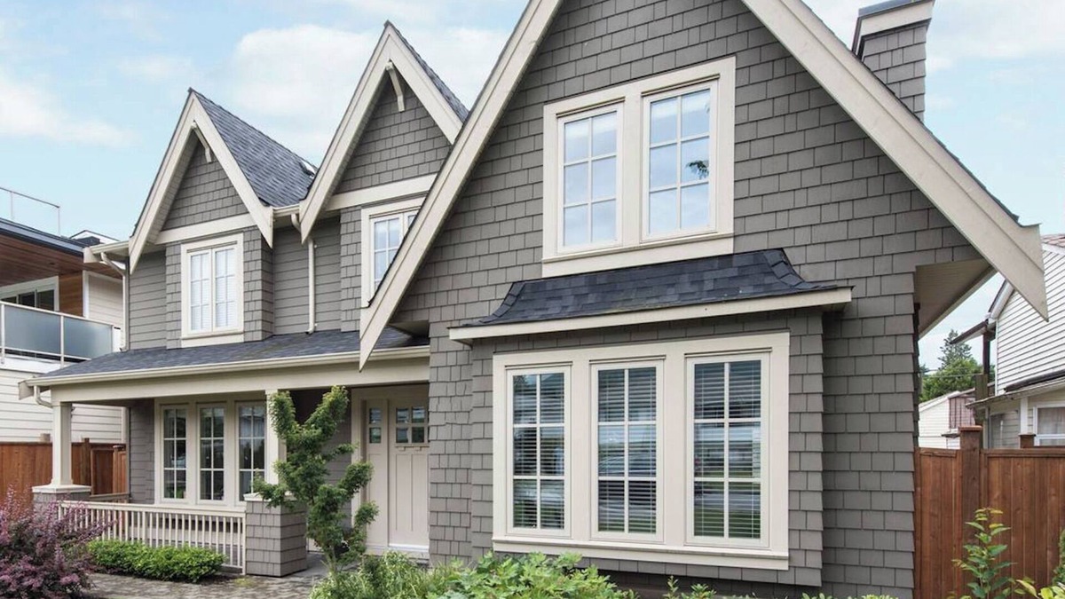 Central Lonsdale House | Brand New 2 Brdm Basement Suite - New House