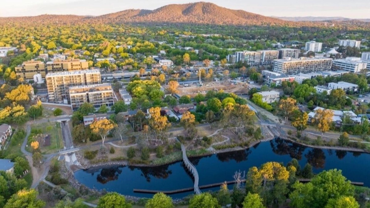 Lyneham Apartment | Brand New 2B1B Apt in Inner North of Canberra
